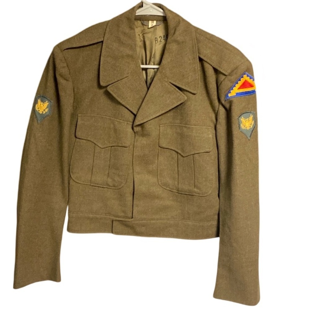 Milatary vintage green jacket size small